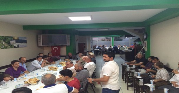 Gürdere Köy'ünün Anlamlı İftar Yemeği