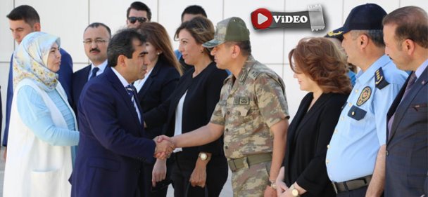 Güzeloğlu, ayağının tozuyla PKK'ya gözdağı verdi