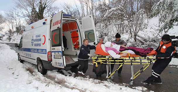 Hasta nakil ambulansları engel tanımadı