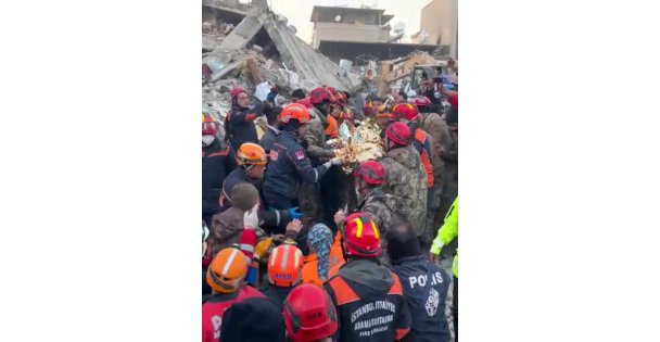 Hatay'da depremin 278. saatinde inanılmaz kurtuluş