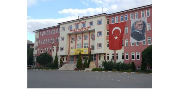 Hatice Bayraktar MTAL Erasmus'a hazırlanıyor