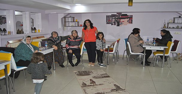 Hayrabolu'da kadınlar kahvehanesi açıldı