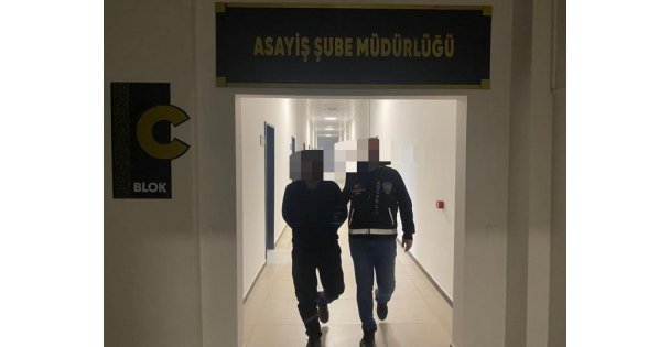 Hırsızlık Suçundan Aranan 2 Hükümlü Yakalandı