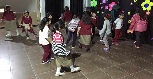 Hisar Koleji'nde tiyatro dersi