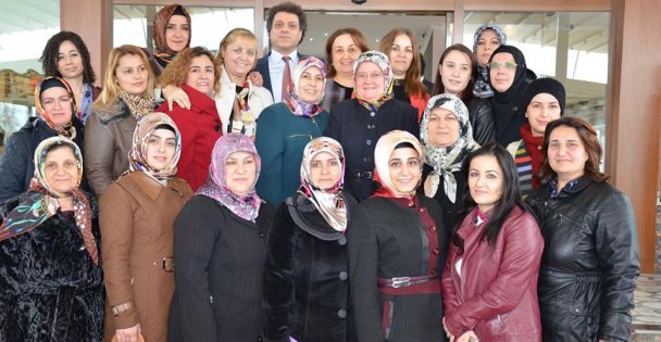 Höbek, kadınları ağırladı