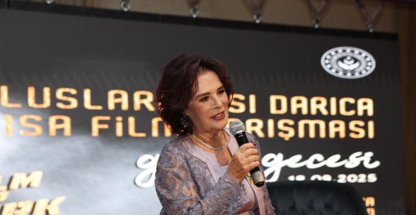 Hülya Koçyiğit'ten yapay zeka yorumu: 