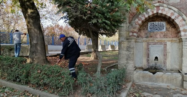 Hünkar Çayırı'nda temizlik ve ağaç bakımı yapıldı