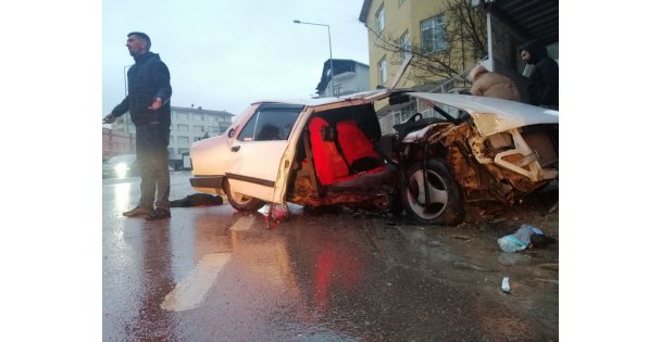 Hurdaya Dönen Araçtan Sağ Çıktılar