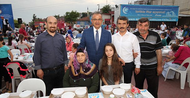 Hürriyet sakinlerini buluşturan iftar