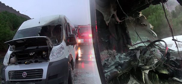 İçi öğrenci dolu servis, seyir halinde alev aldı