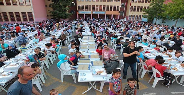 İftar sofrası Adem Yavuz'da kuruldu