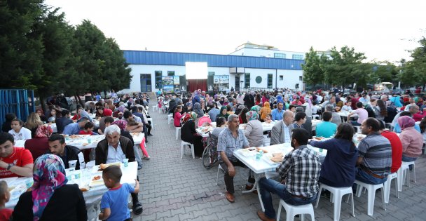 İftar Sofrasında Buluştular