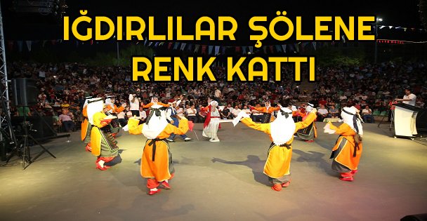 Iğdırlılar Türkülerle Şölene Renk Kattı