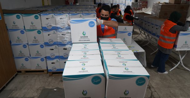 İhtiyaç Sahiplerine Gıda Kolisi ve Sıcak Yemek