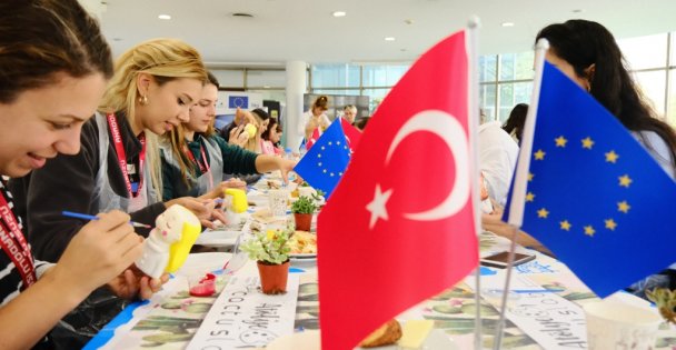 İklim Diplomasisi Haftası kapsamında  Kocaeli AB Bilgi Merkezi'nden önemli etkinlik