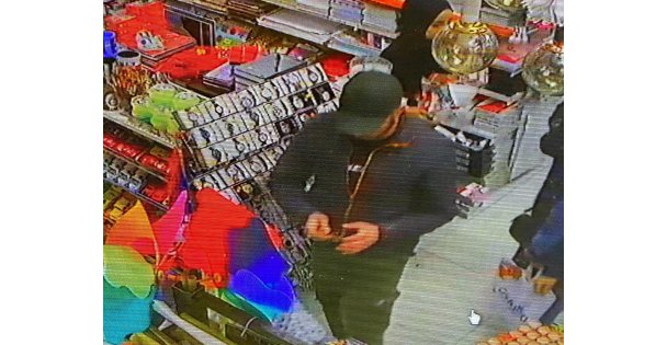 İlginç Hırsızlık: Müşteri Gibi Geldi, Şapkayı Böyle Çaldı