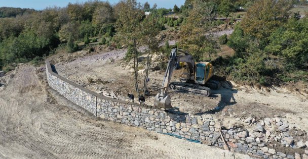 İlimtepe Mezarlığı 2. Etapta Taş Duvar Tamamlandı