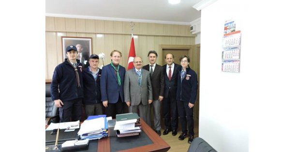 İLK-ÇEV İzcilik Kulübü, Kaymakam Mehmet Arslan'ı ziyaret etti