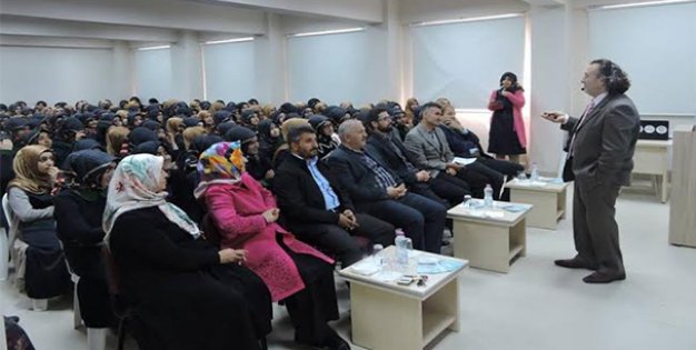 İLK-ÇEV seminer verdi