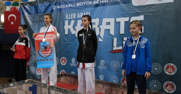 İller arası Karate Ligi Kocaeli'de nefes kesti