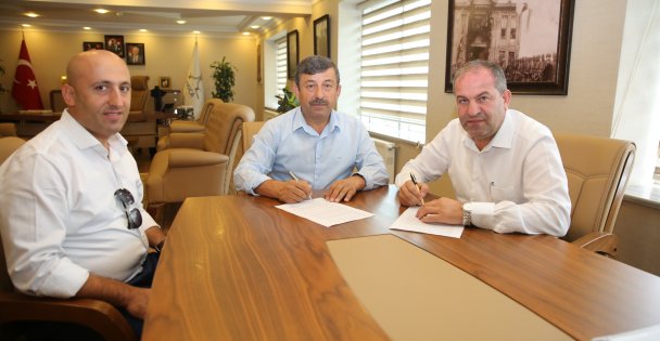 İmzalar Atıldı
