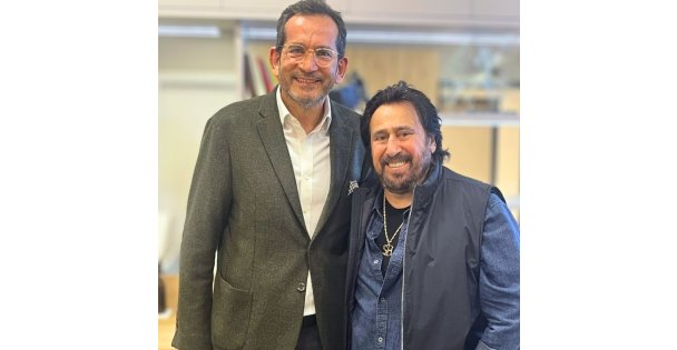İran'ın Sevilen Şarkıcısı Shahram Shabpareh, Dr. Ata Can'ı Ziyaret Etti