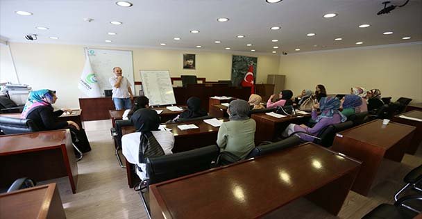 İşaret Dili Eğitimi Veriliyor
