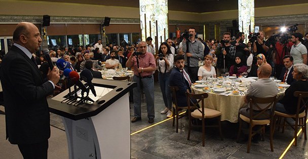Işık, şehit yakınları ve gazilerle iftar açtı