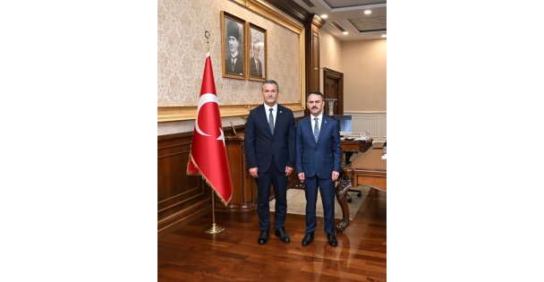 İzmit Belediye Başkan Vekili Lütfü Obuz, Vali İlhami Aktaş'ı Ziyaret Etti