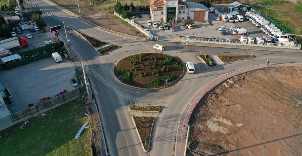 İzmit Hayrettin Uzun Caddesi'nde Kavşak Tamamlandı