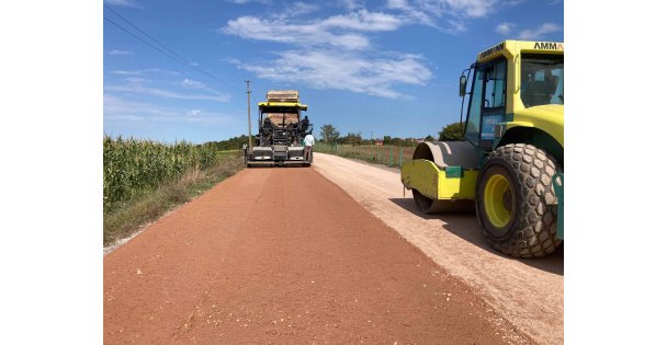 İzmit Sapakpınar-Zeytinburnu-Gedikli Arasına Beton Yol Yapılıyor