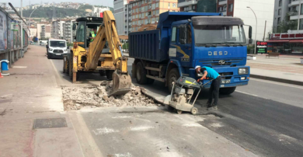İzmit'in Yolları Yenileniyor