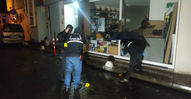 İzmit'te dernek lokaline pompalı tüfekle saldırı