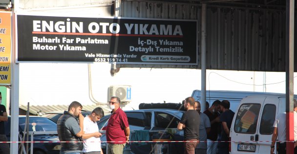 İzmit'te silahlı saldırı; 3 yaralı!