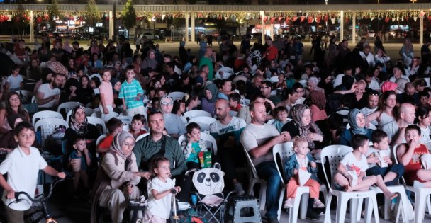 İzmitte yıldızların altında ‘Rafadan Tayfa keyfi