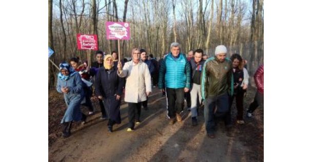 'Kadına Şiddete Dur de” için yürüdüler