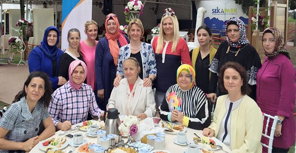 Kadınlar istişare yaptı!