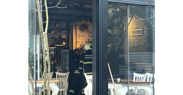 Kafenin Bacasında Çıkan Yangın Söndürüldü