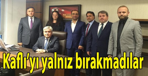 Kaflı'yı yalnız bırakmadılar