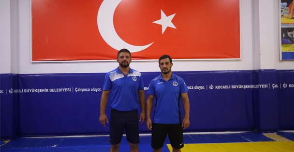 Kağıtspor'da güreşin yeni yıldızı  1 haftada 3 madalya kazandı