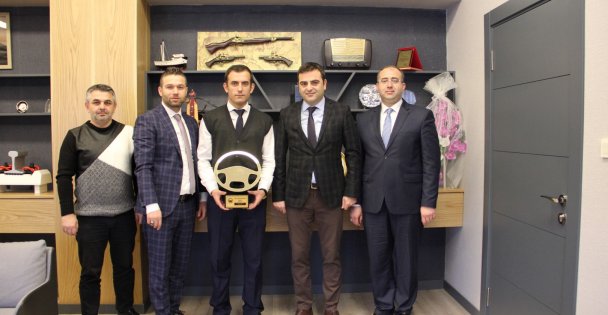 Kahraman Şoföre ödül