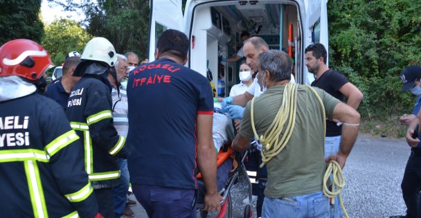 Kamyon dere yatağına yuvarlandı; 1 yaralı