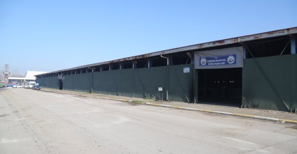 Kandıra Kapalı Pazaryeri'nde Tadilat Çalışmaları Başladı