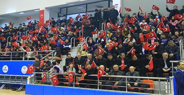 Kandıra spor salonuna Şehit Binbaşı'nın adı verildi