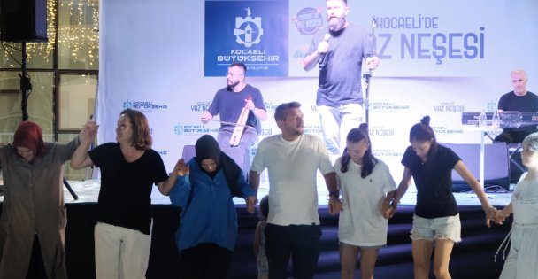 Karadeniz rüzgârı Milli İrade Meydanında esti