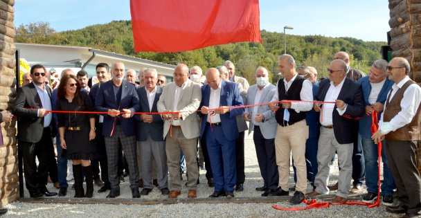 Karamürsel'de At Çiftliği Açıldı