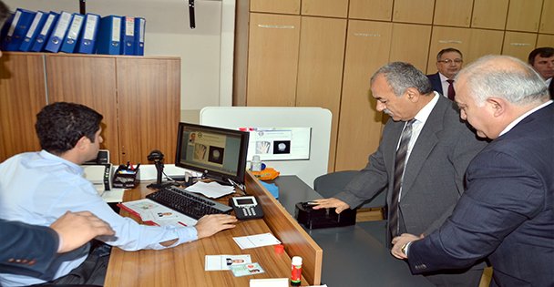 Karamürsel'de çipli kimlik kartı uygulaması