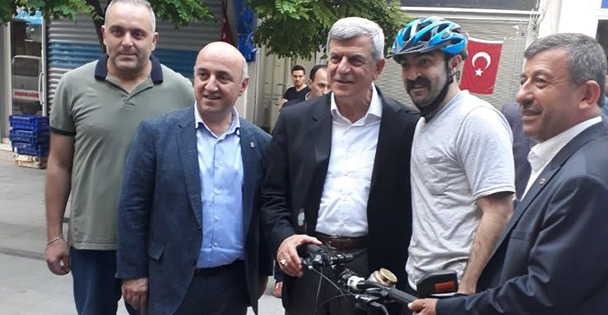 Karaosmanoğlu, Darıca'da esnafı gezdi