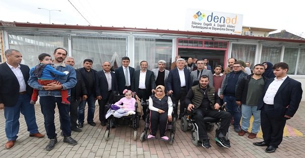Karaosmanoğlu, Dilovası'nda ziyaretlerde bulundu
