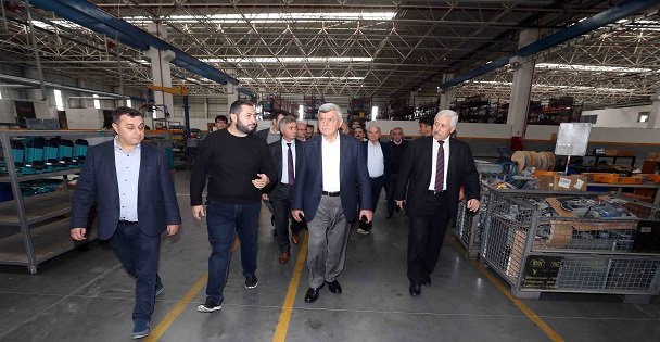 Karaosmanoğlu, Yılmaz Makine'yi ziyaret etti